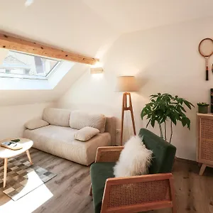  Appartement En Plein Centre Du Village ! France